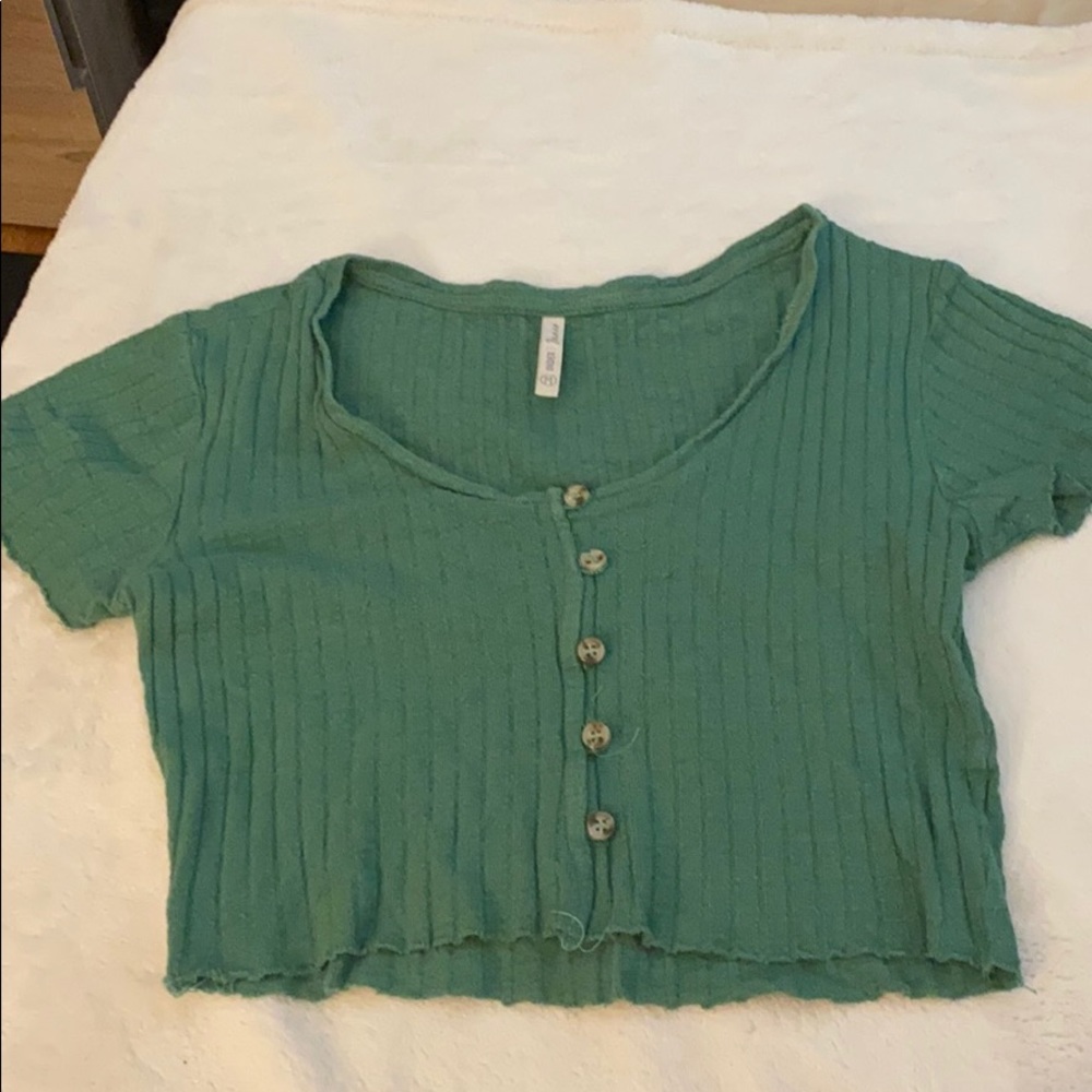 Green crop top